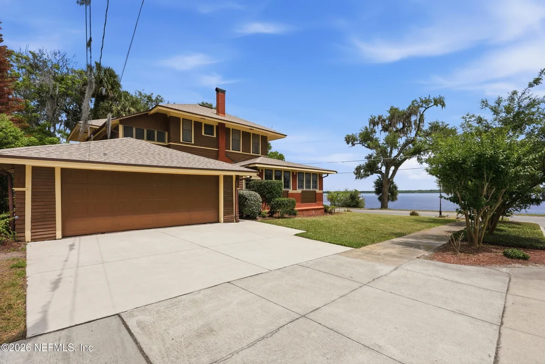 Photo of 520 RIVER Street