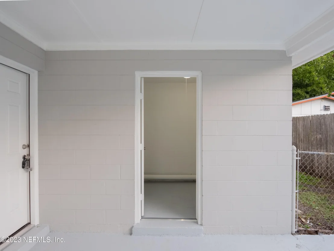 Photo of 4448 JADE Drive W