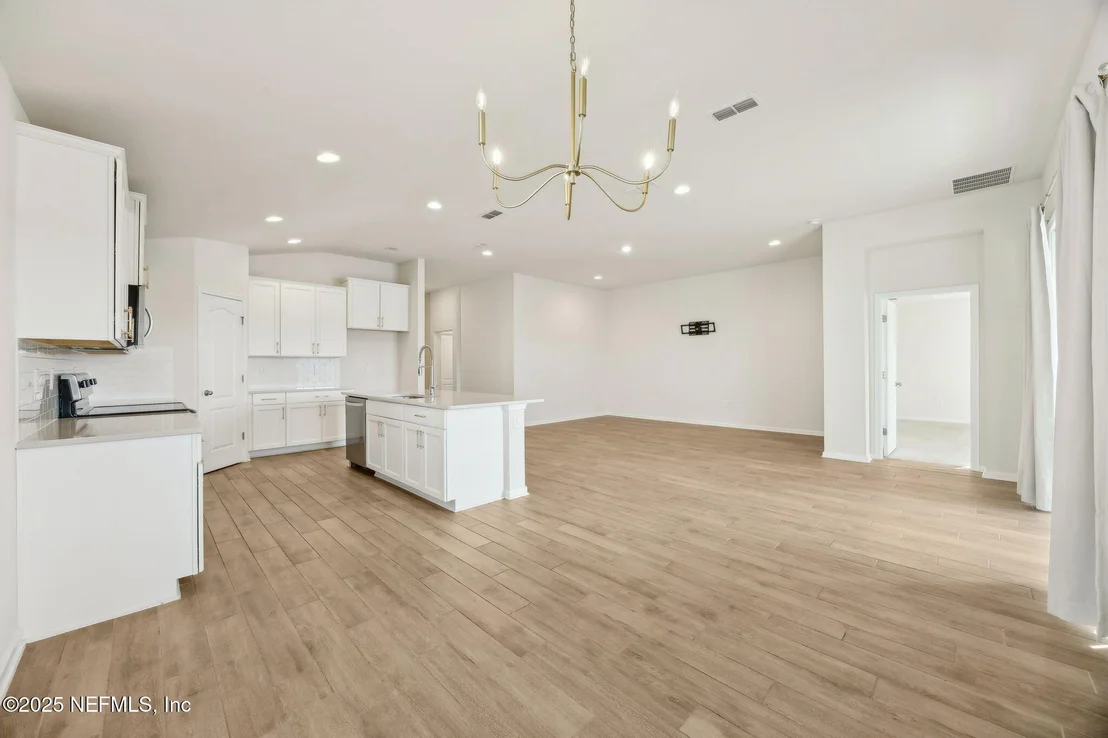 Photo of 70414 WINDING RIVER Drive