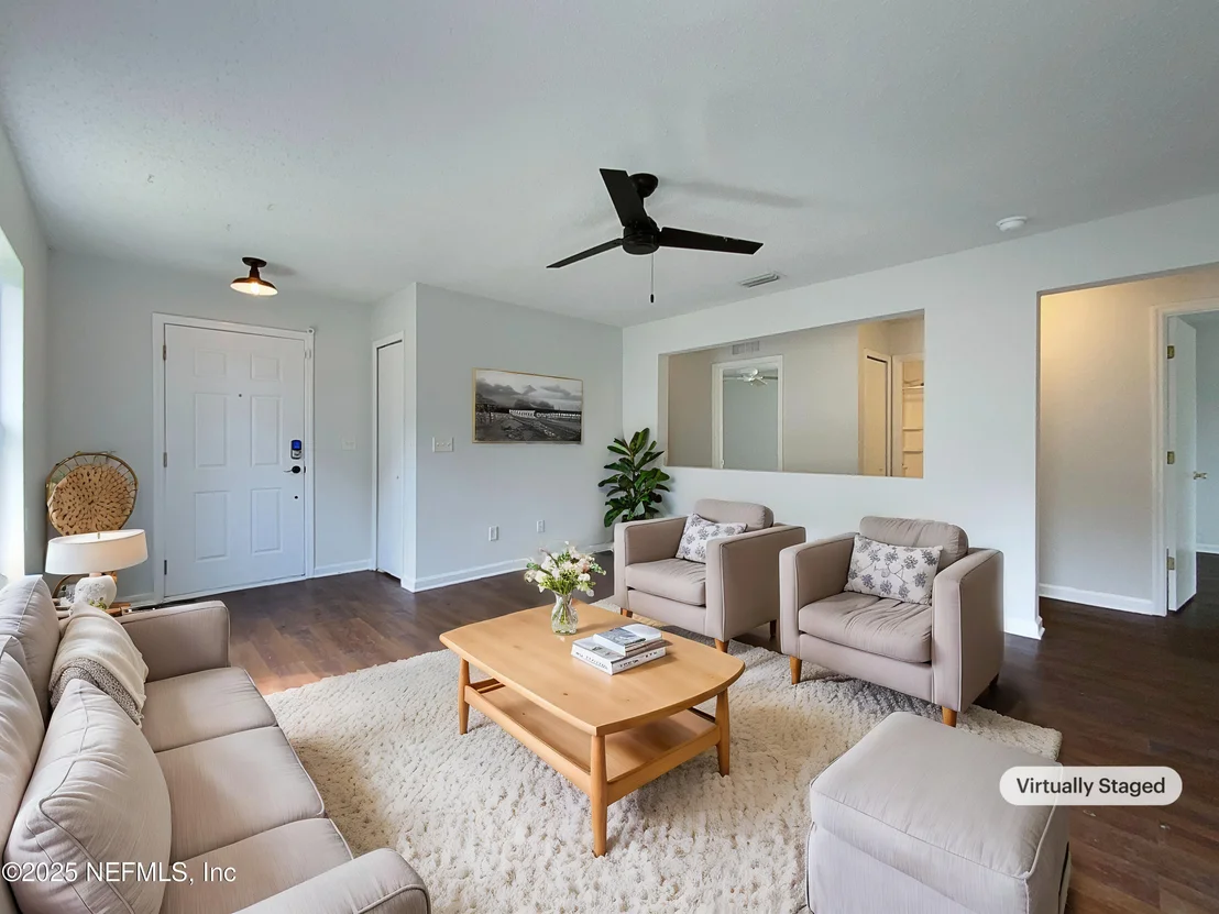 Photo of 823 WYNFIELD Circle