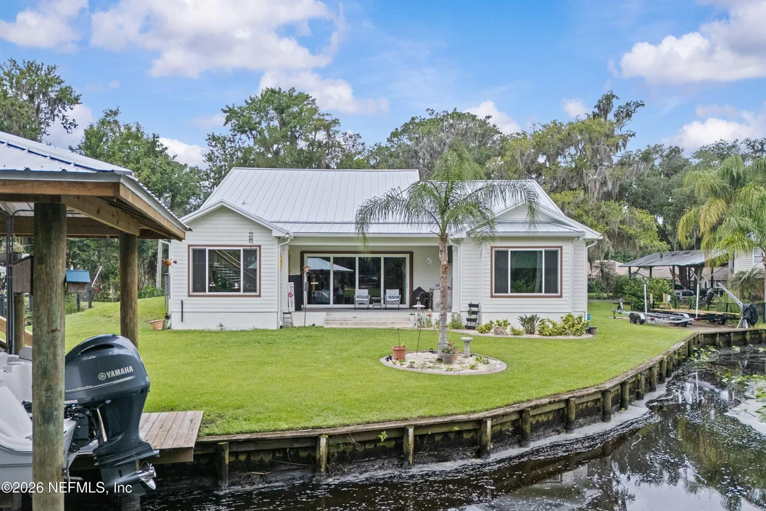 Photo of 8228 HALL Lane