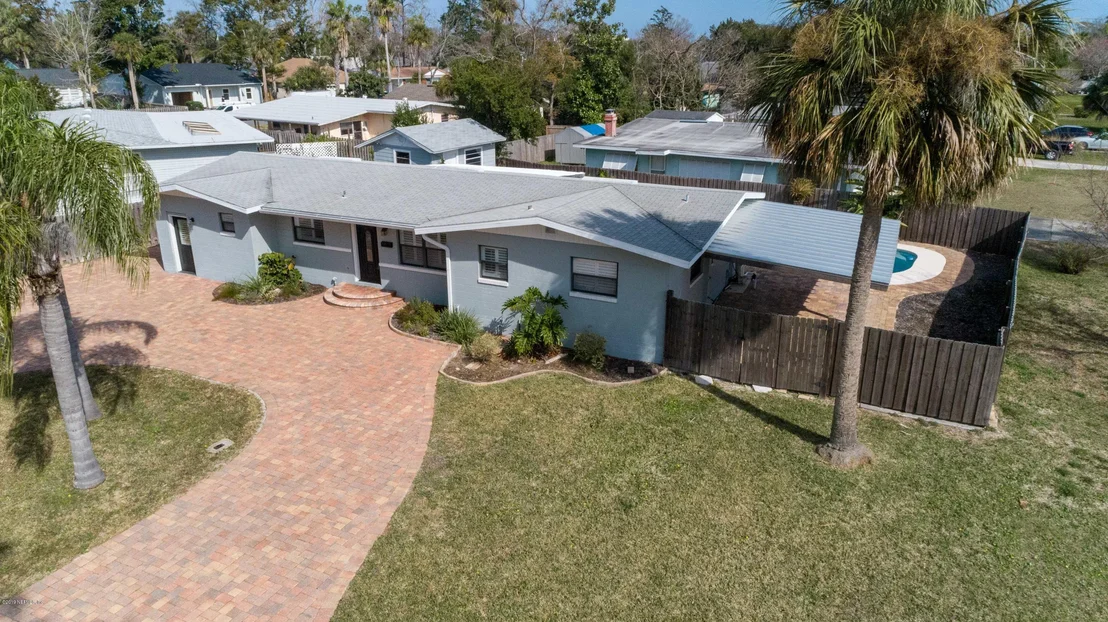 Photo of 705 PALM TREE Road