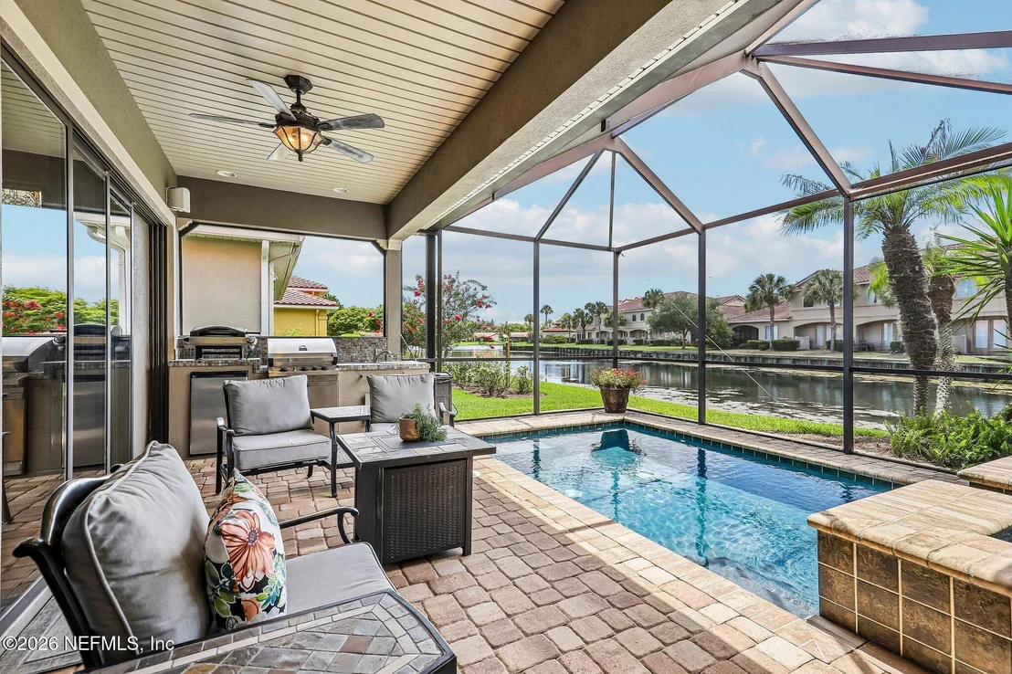 Photo of 4002 LA VISTA Circle