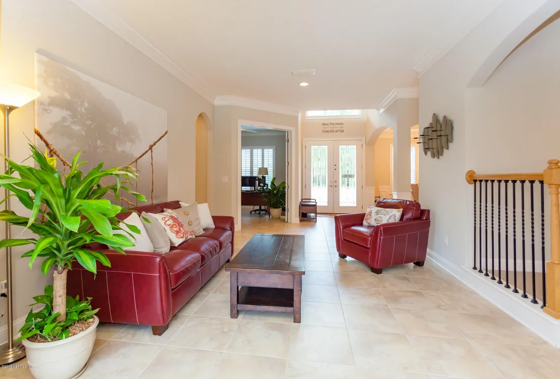 Photo of 216 VALE Drive