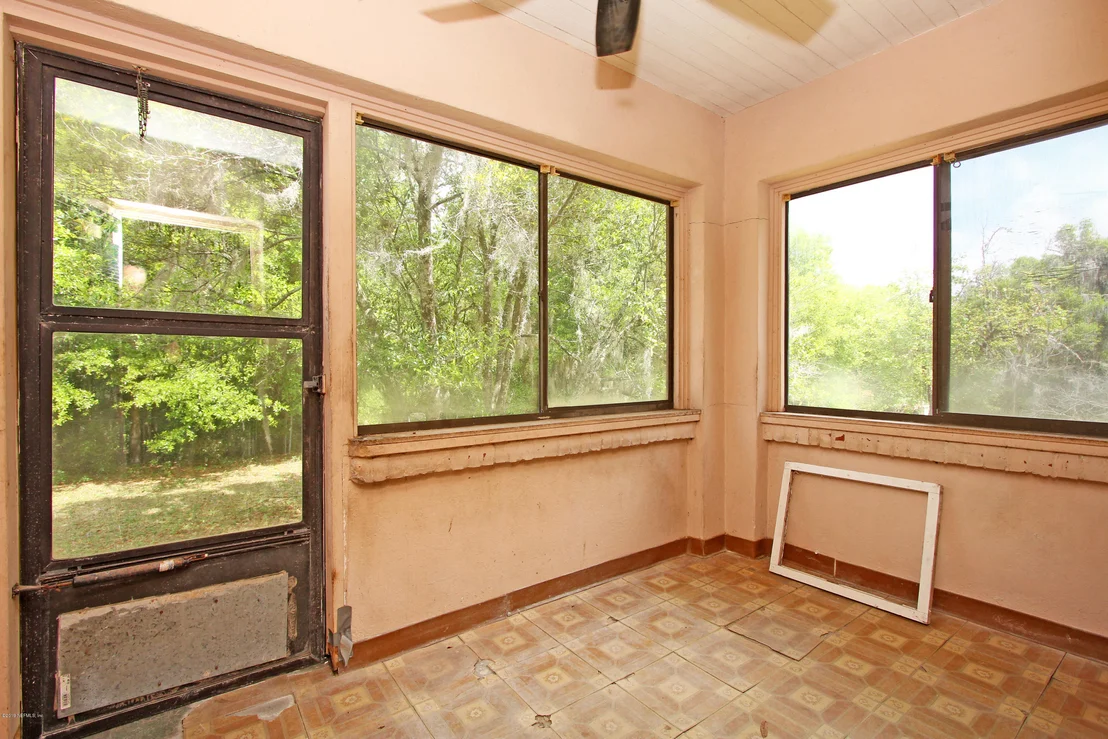 Photo of 2343 HILLTOP Boulevard