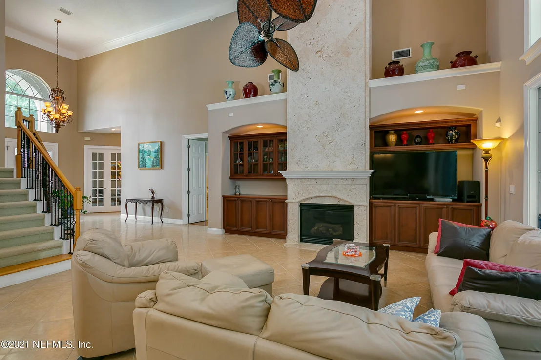 Photo of 1607 SILVER LEAF Way