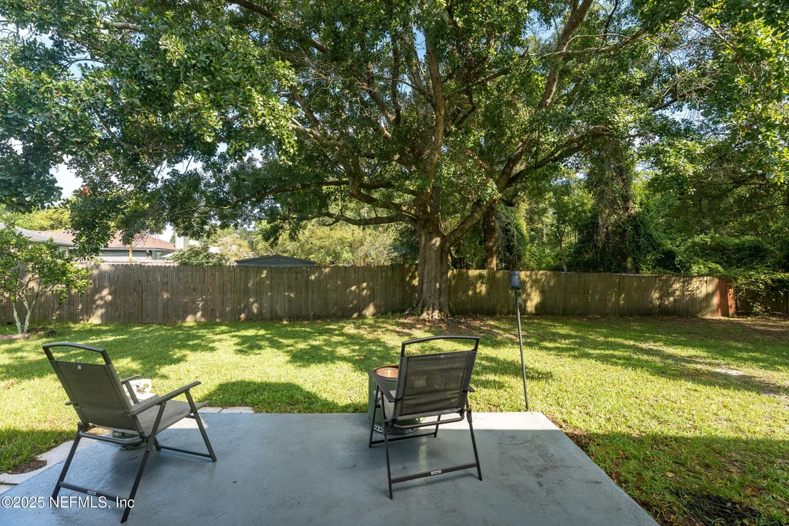 Photo of 7992 DEWARS Court