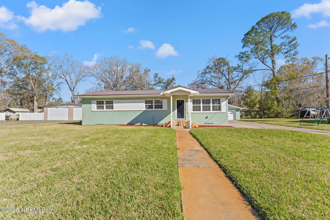 Photo of 8871 MANSON Circle
