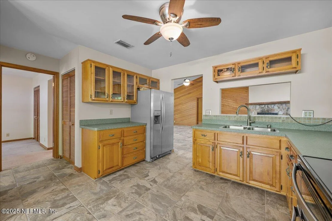 Photo of 792 RIDGELINE Road