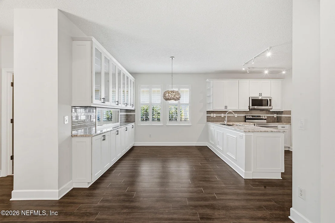 Photo of 2325 LINKS Drive