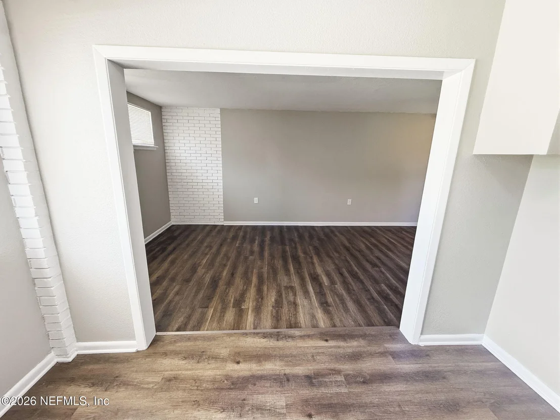 Photo of 2942 CHRISTOPHER Road