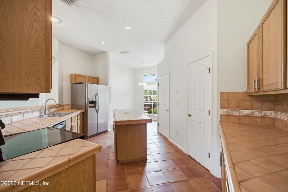 Photo of 6112 WINDING BRIDGE Drive