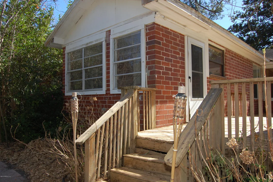 Photo of 2649 COMMUNITY Road