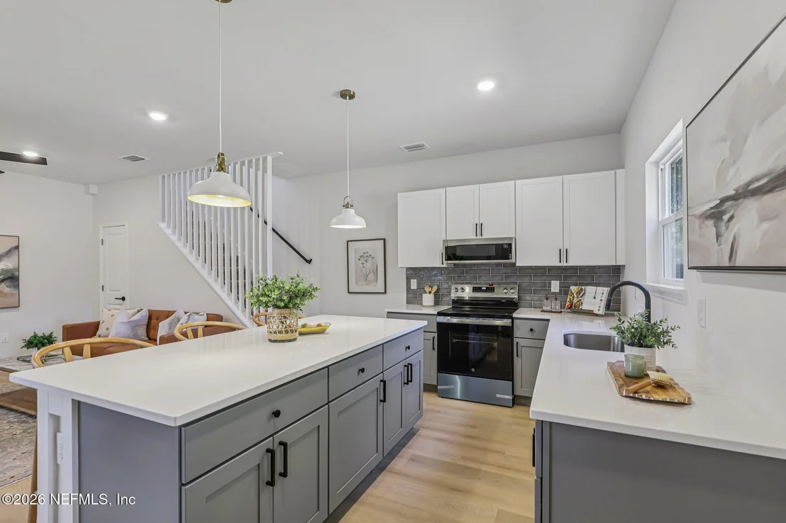 Photo of 2413 JERUSALEM Street