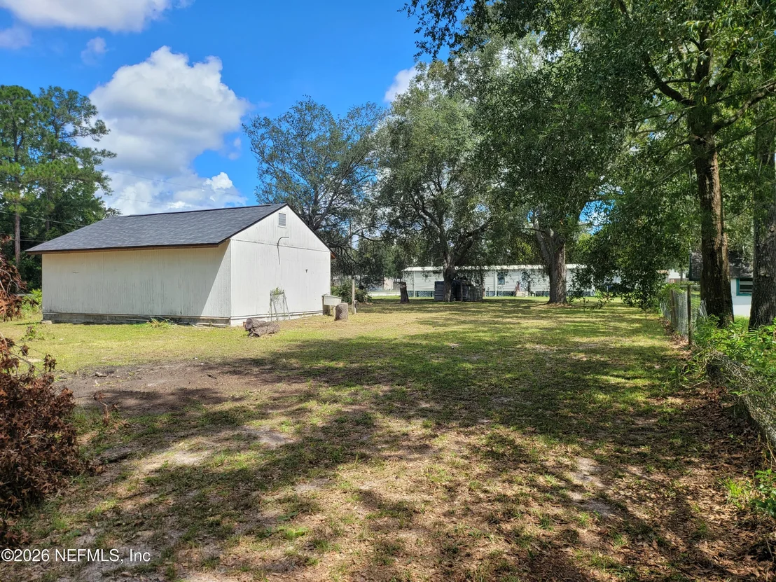 Photo of 445 LOGAN Avenue
