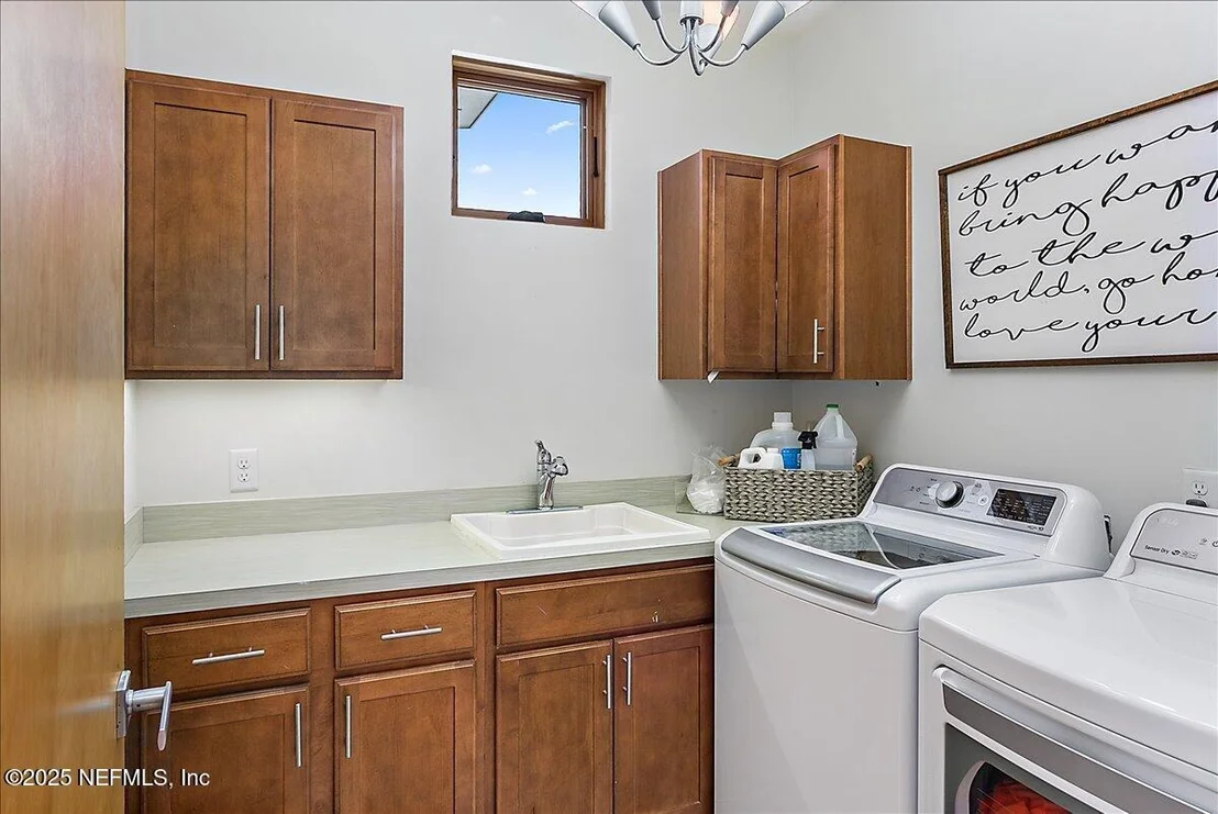 Photo of 2446 SEMINOLE Road