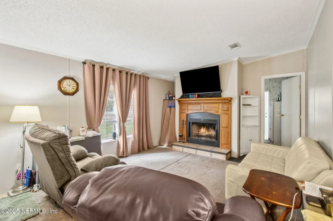 Photo of 812 JONATHAN Road
