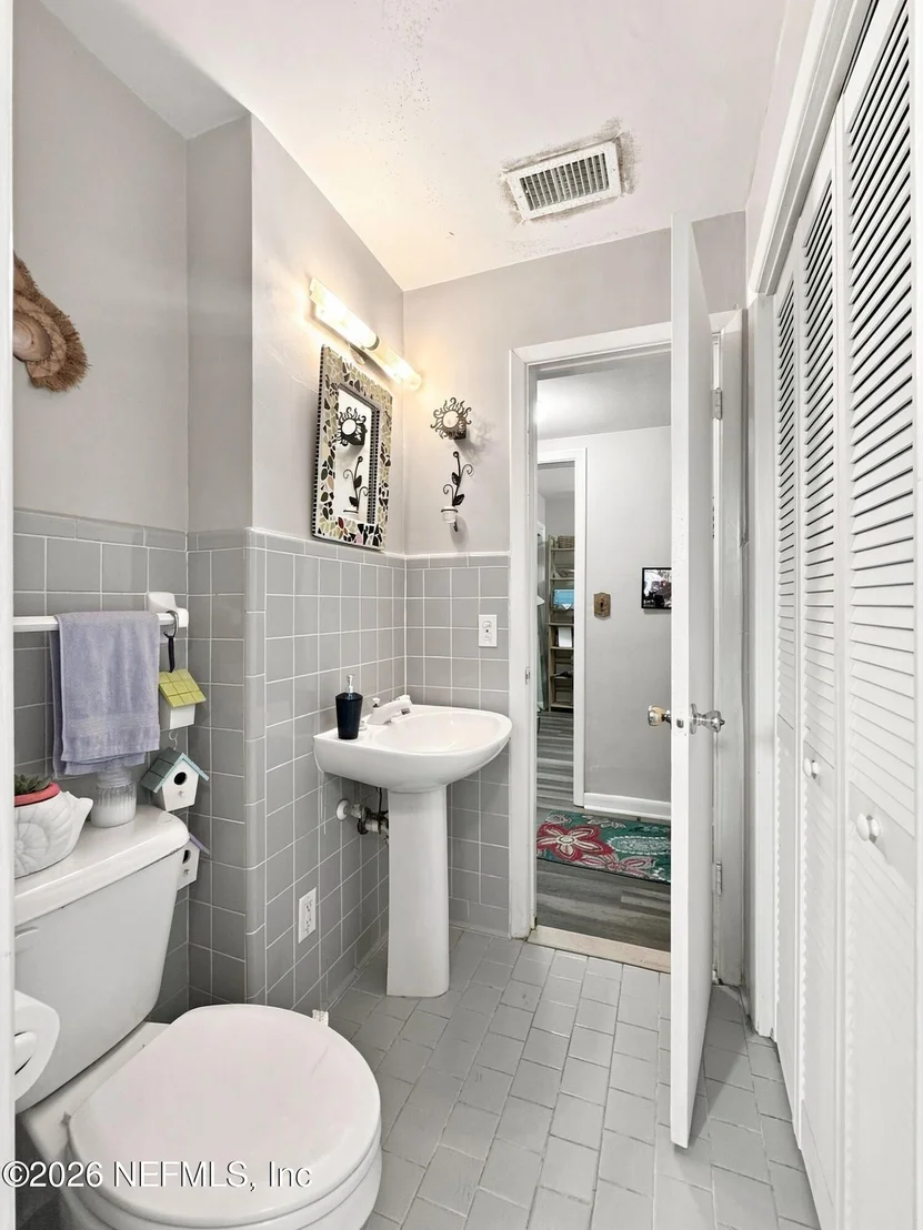 Photo of 2304 RANDY Road