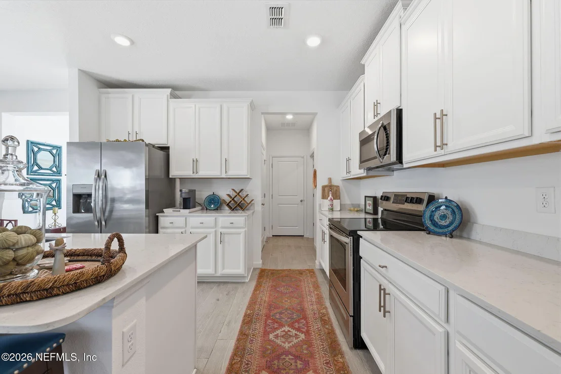 Photo of 131 BEAUCLAIR Boulevard