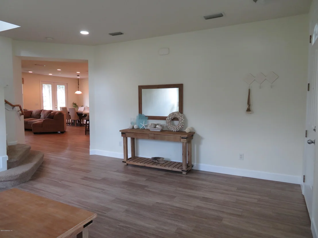 Photo of 108 CROWN WHEEL Circle