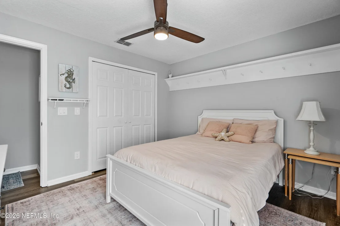 Photo of 221 CACIQUE Drive