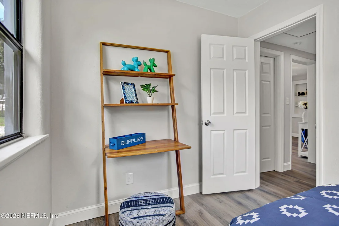 Photo of 2425 HOLMES Street