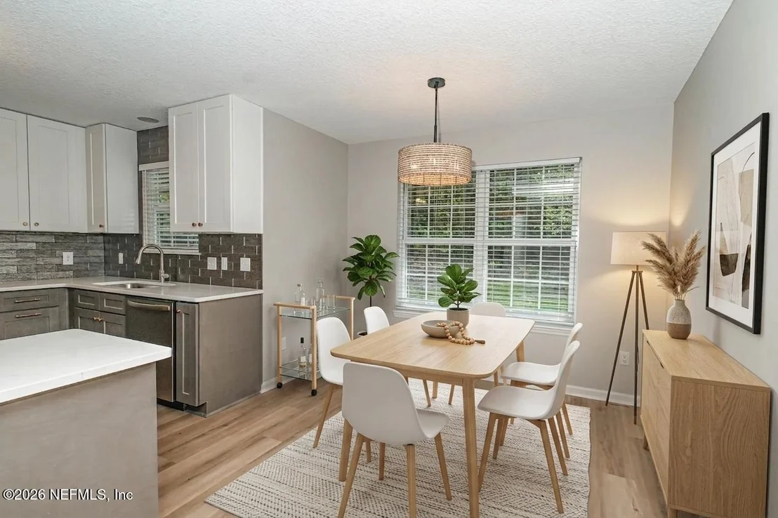 Photo of 6435 RIVER Circle