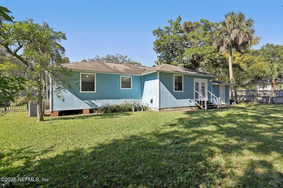 Photo of 2707 MERWYN Road