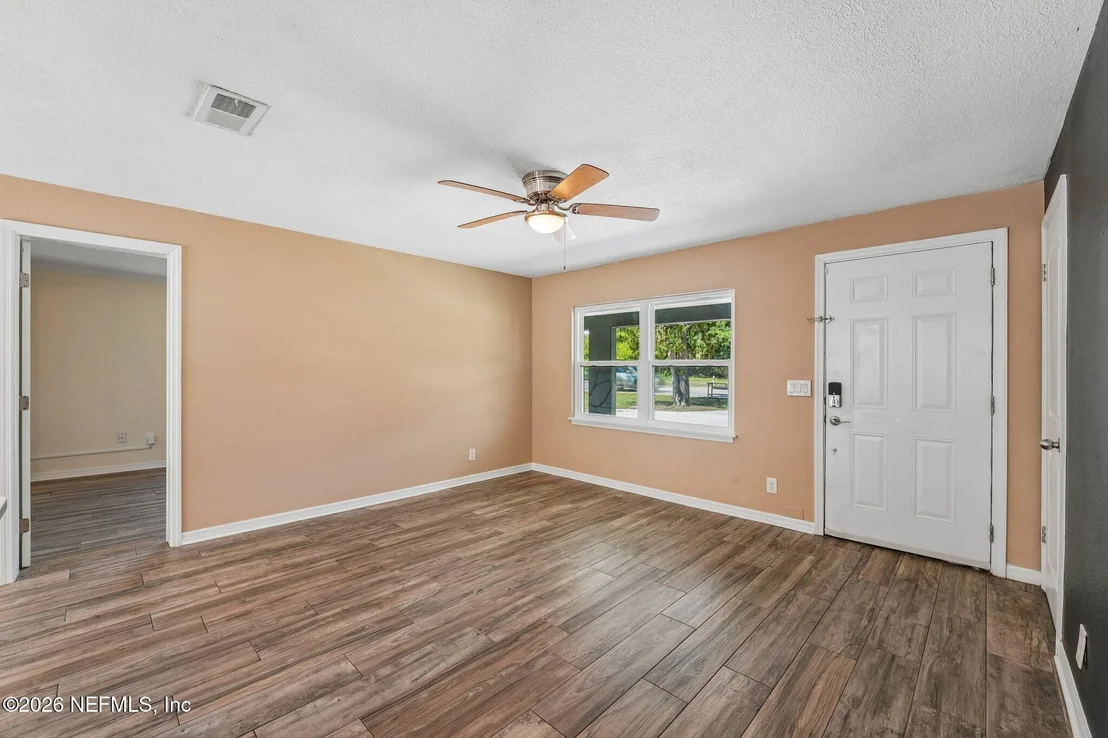 Photo of 317 PENMAN Road