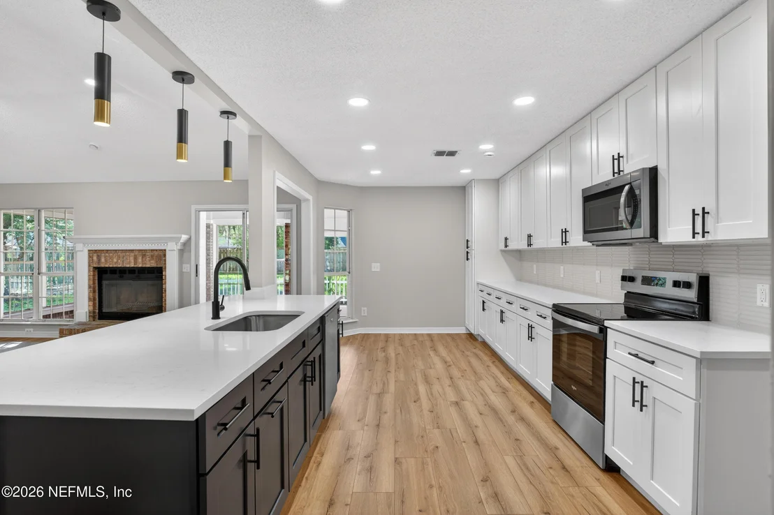 Photo of 655 FINGAL Drive