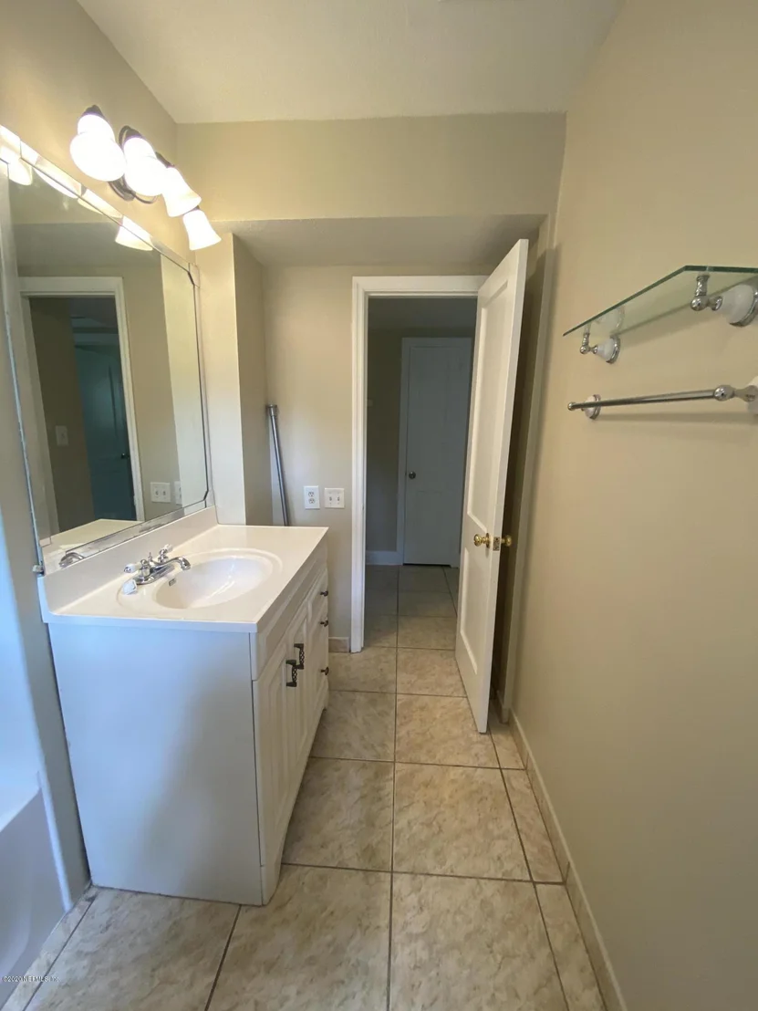 Photo of 5622 SHARON Terrace