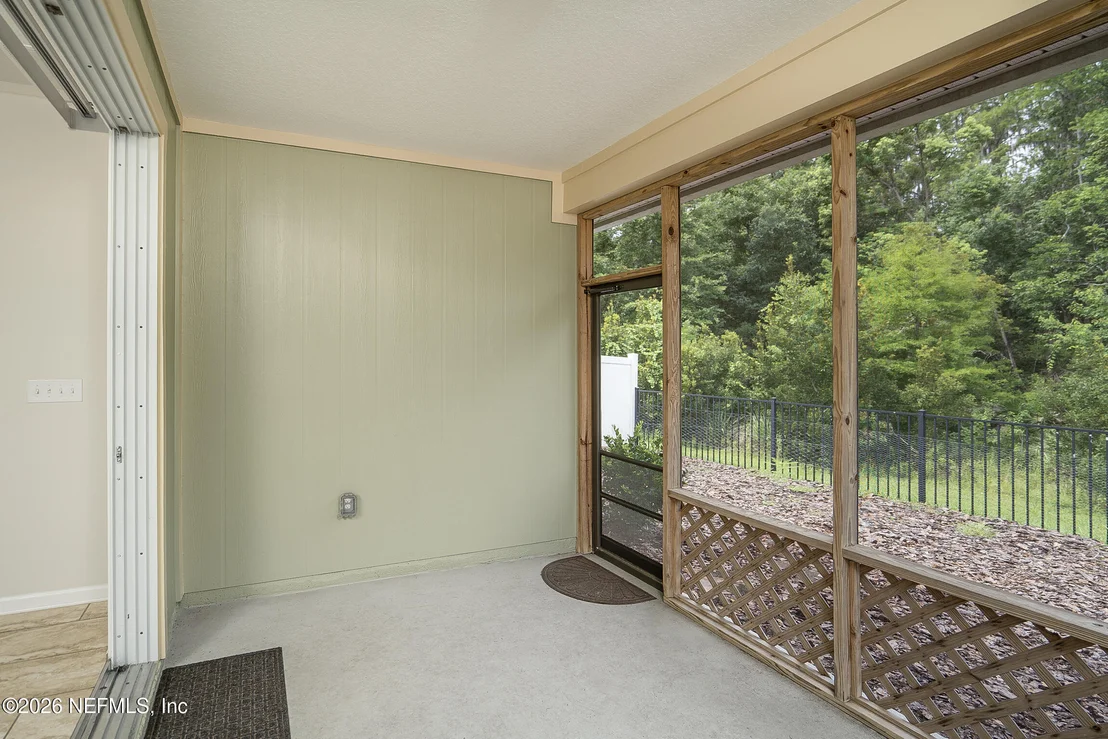 Photo of 132 MONROE Avenue