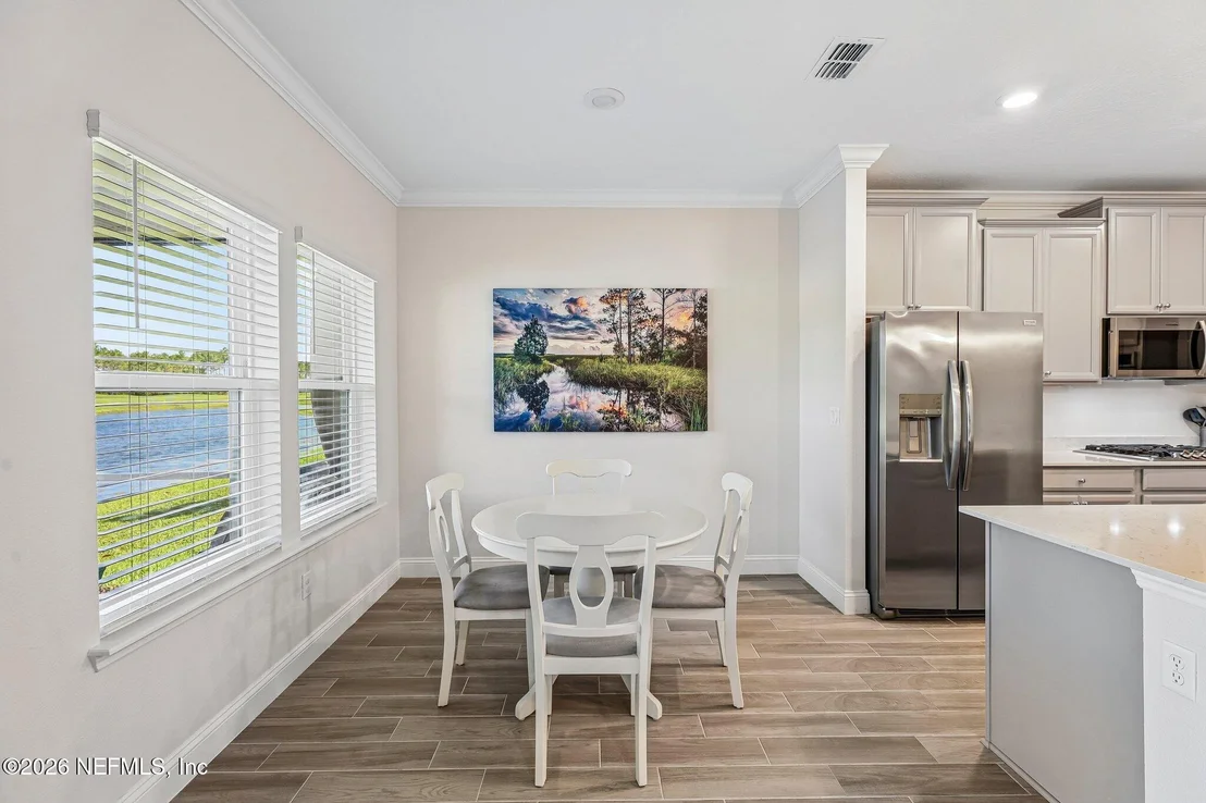 Photo of 717 STILLWATER Boulevard