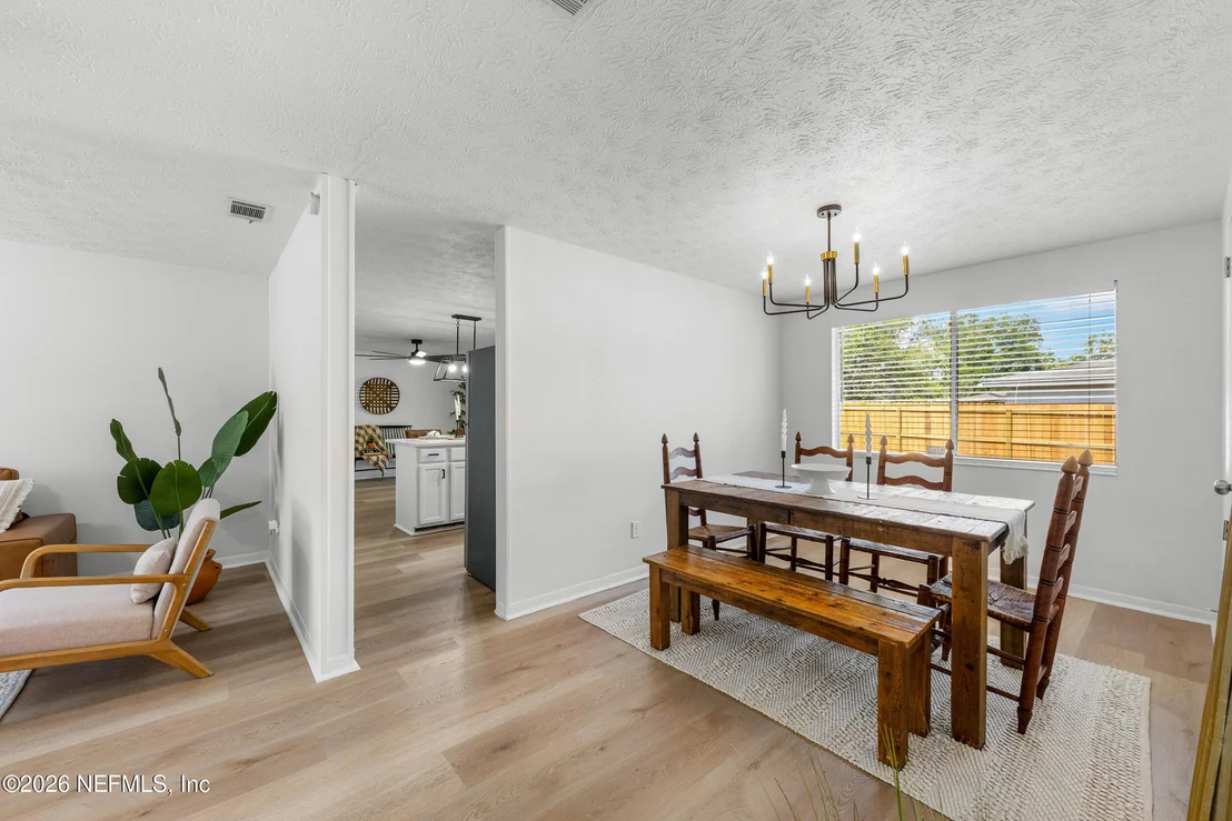 Photo of 1512 MESA Drive