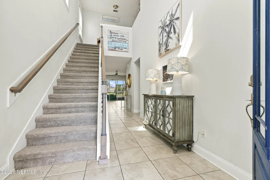 Photo of 324 FERNDALE Way