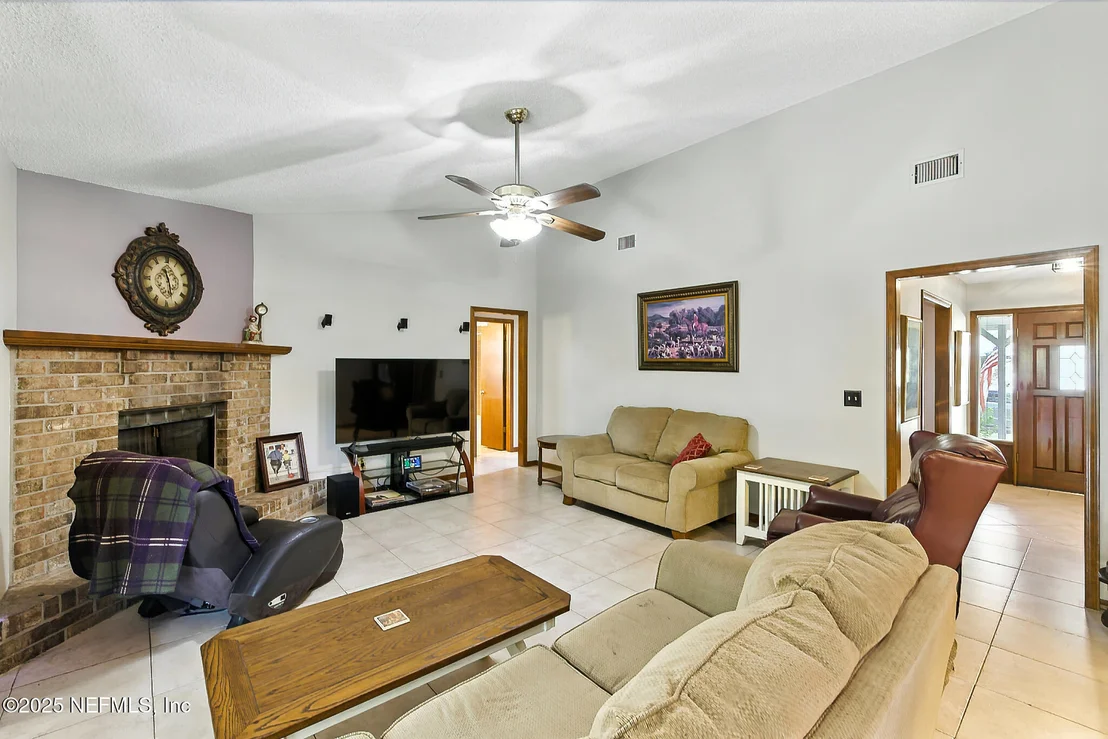 Photo of 440 SEGOVIA Drive