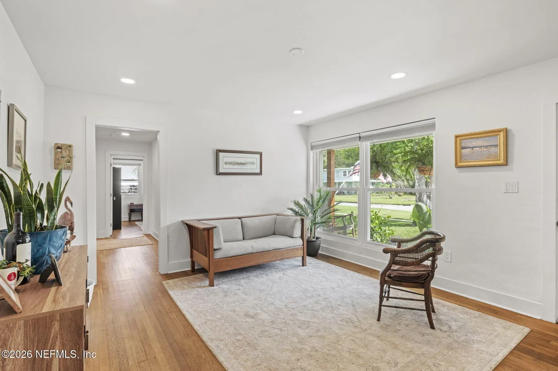 Photo of 406 ARREDONDO Avenue