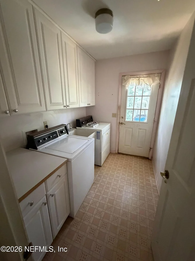 Photo of 45 LEE Drive