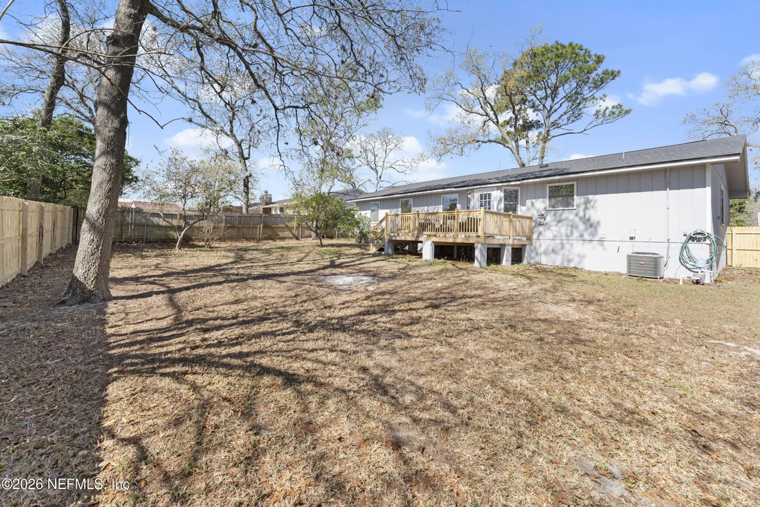 Photo of 11546 BROAD LEAF Drive