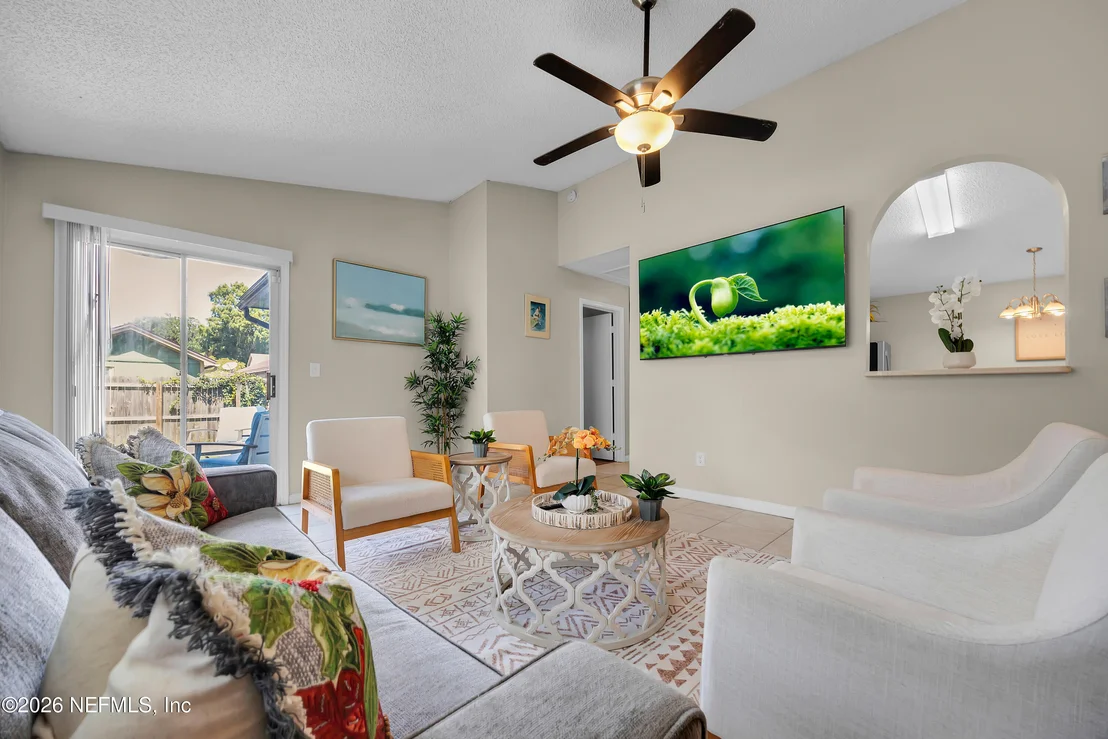 Photo of 905 GAVAGAN Road