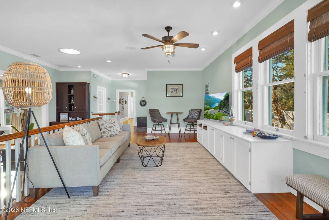 Photo of 28 E PARK Avenue