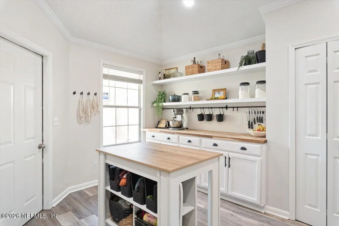 Photo of 7611 LEAFY FOREST Way