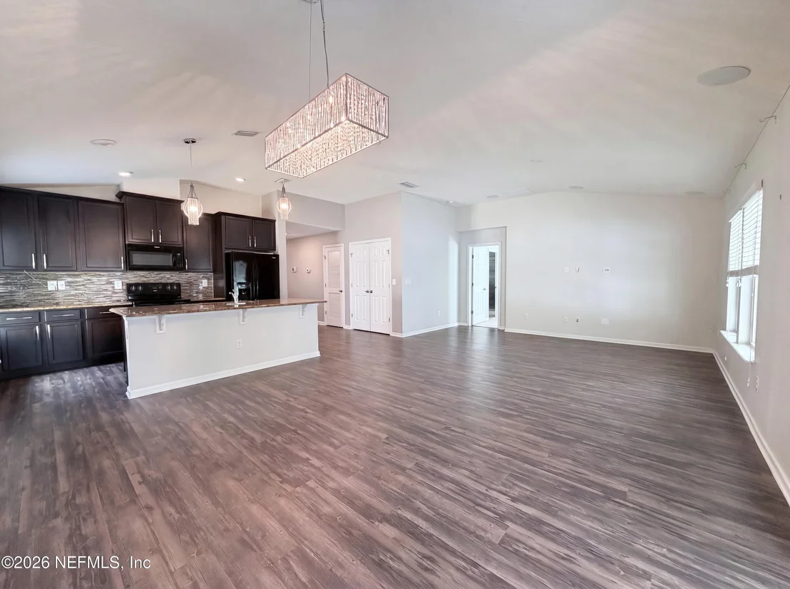 Photo of 351 HEPBURN Road