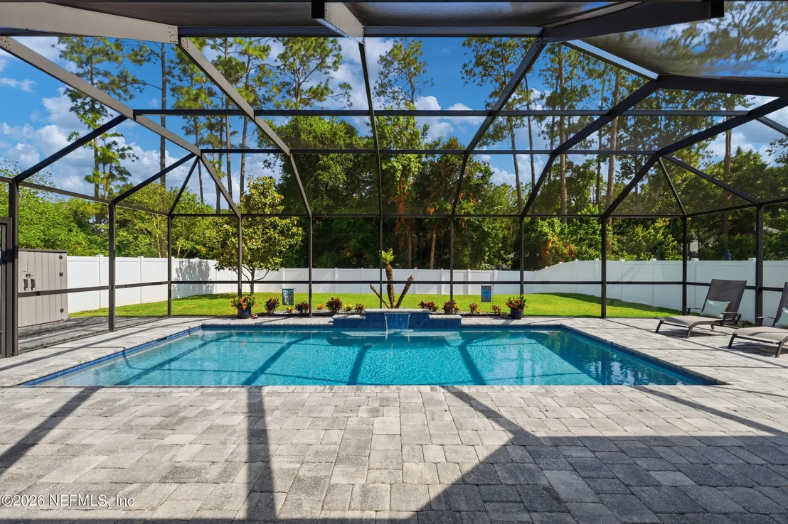 Photo of 933 BENT CREEK Drive