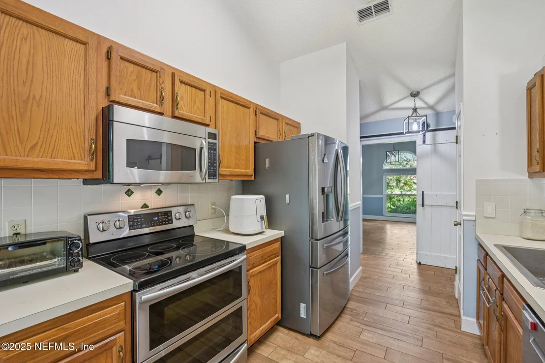 Photo of 12646 POINT PARK Drive