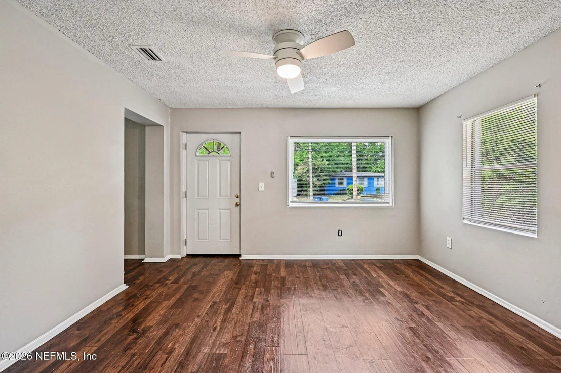 Photo of 5609 EARTHA Drive