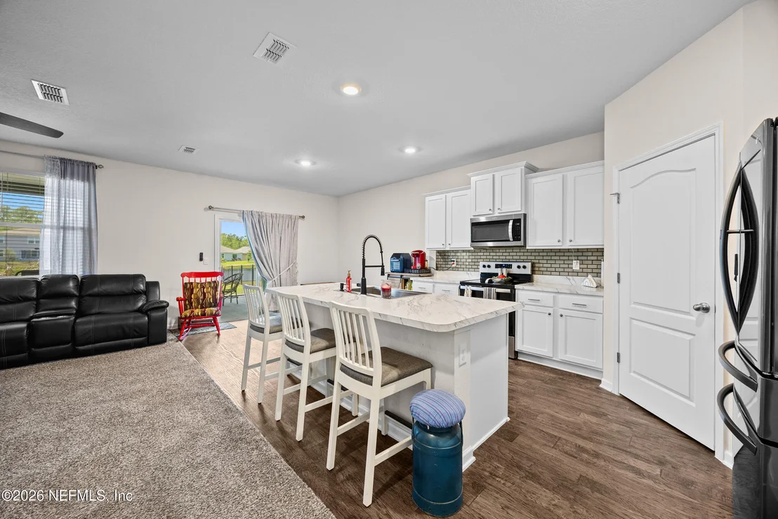 Photo of 70168 ROSEAPPLE Court