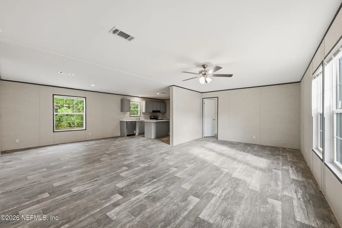 Photo of 352 N COUNTY ROAD 315