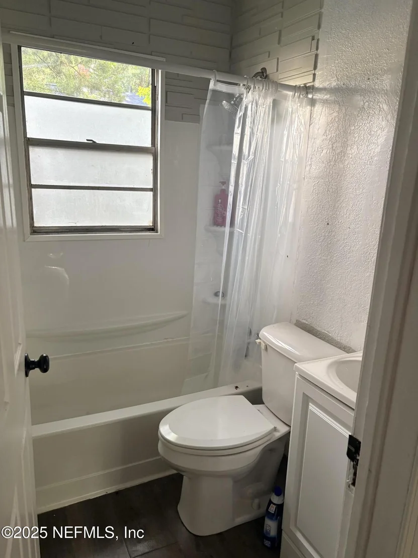 Photo of 1630 STEELE Street