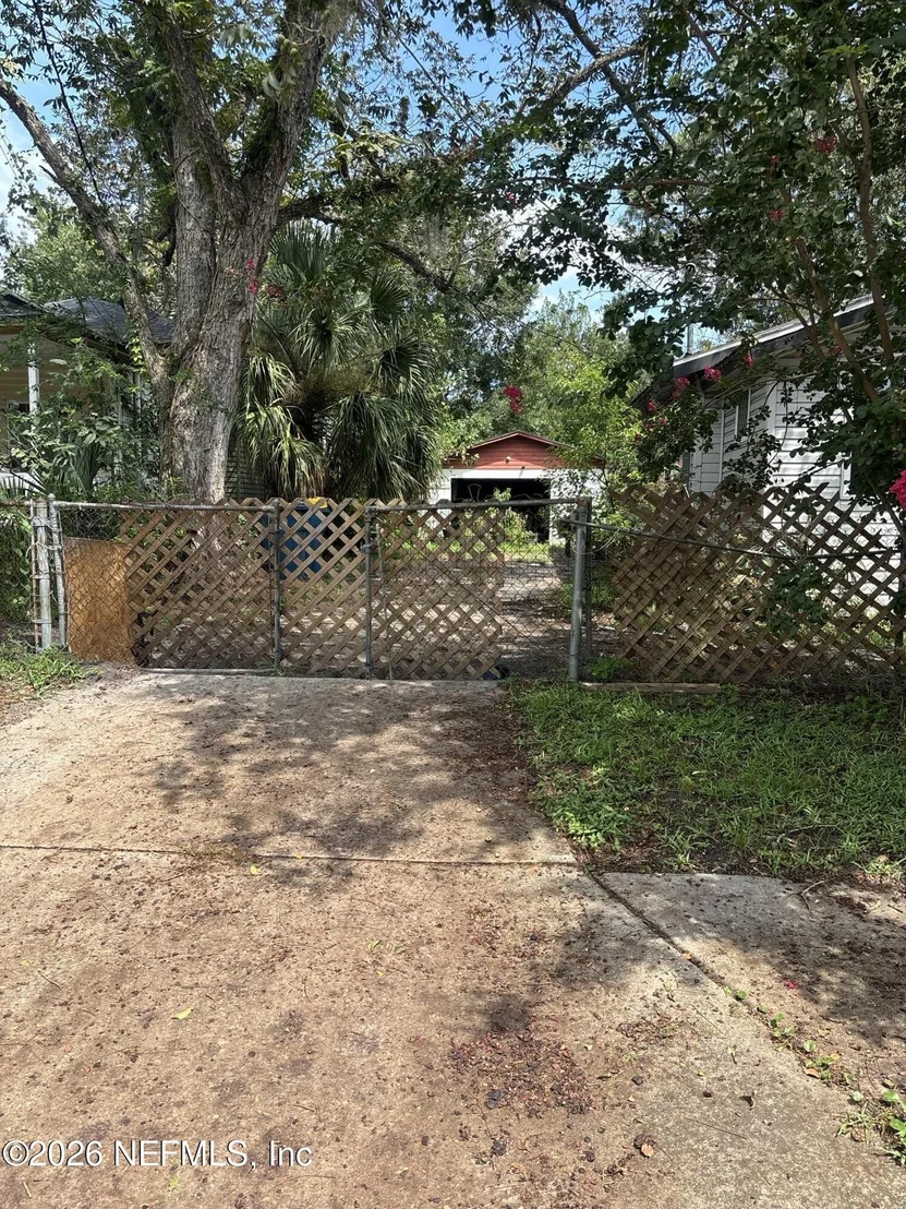 Photo of 5327 BUICK Avenue